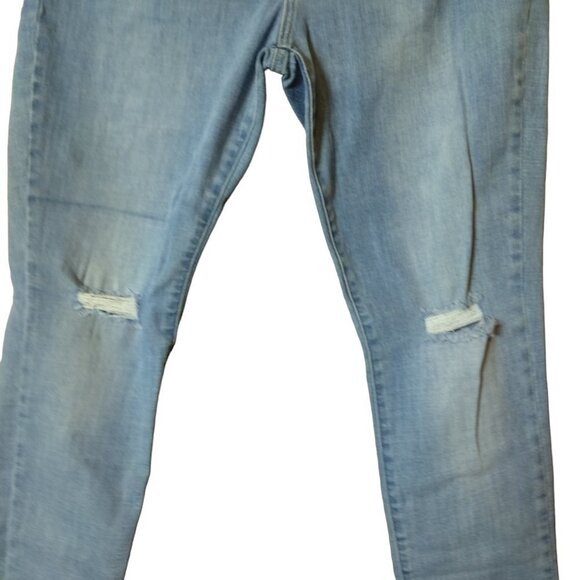 Levi’s Women's Size 33 Slimming Skinny Distressed Light Blue Mid-Rise Jeans - Picture 3 of 6